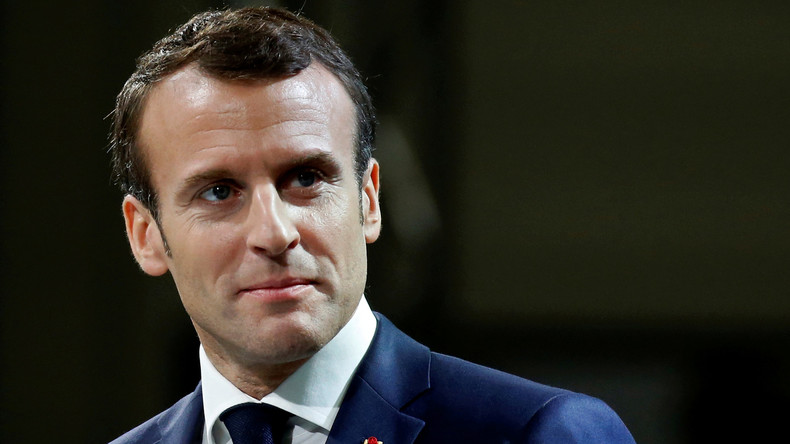 Valence : un maire s'adresse à Emmanuel Macron en chantant du Pierre Bachelet (VIDEO)