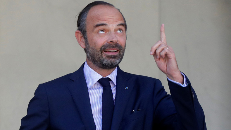 Sondage : les opinions favorables en baisse pour les Gilets jaunes et en hausse pour l'exécutif