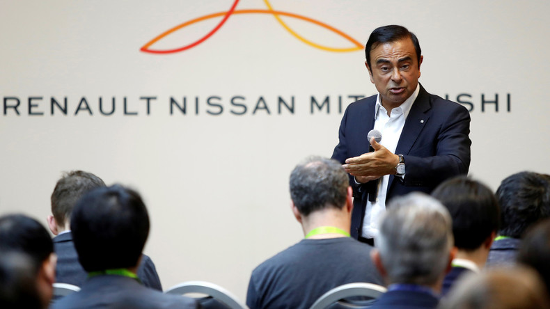 Emmanuel Macron s'émeut des conditions de détention «dures» de Carlos Ghosn