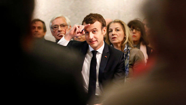 Défiant vis-à-vis du RIC, Macron brandit le spectre d'une manipulation étrangère