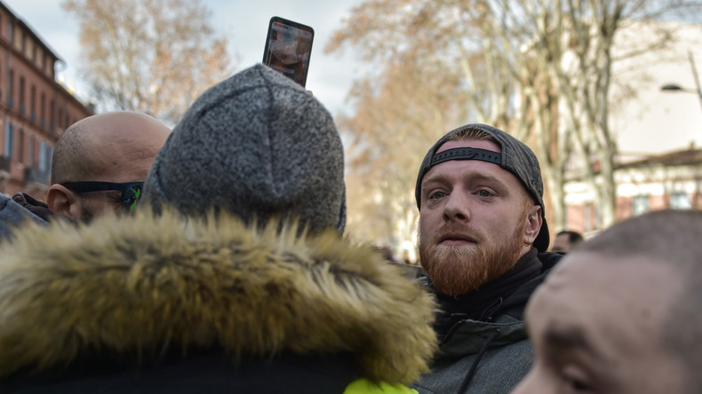 Maxime Nicolle menace de quitter la France et lance un ultimatum au gouvernement (VIDEO)