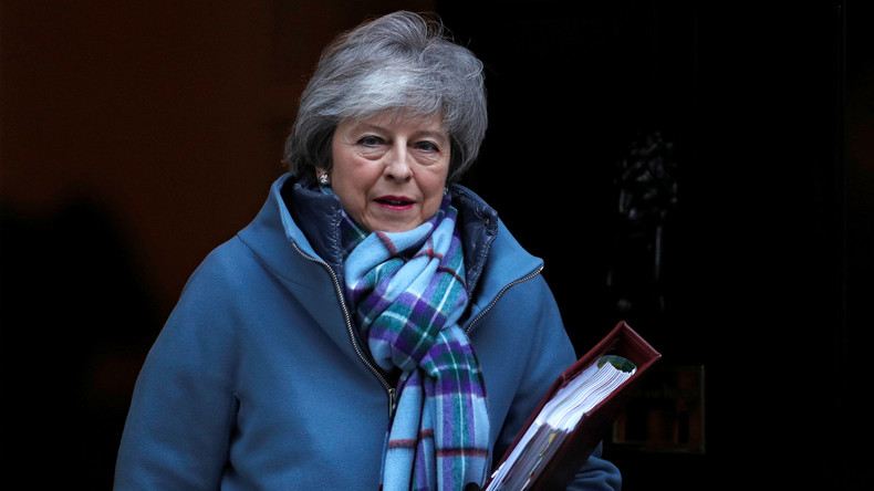 Brexit : victoire éclatante de Theresa May au sein de son Parlement