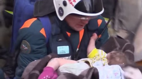 Sauvetage d'un nourrisson à Magnitogorsk, en Russie