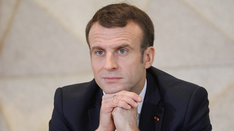 «Macron, tu as attisé le feu» : un gitan invite les gens du voyage à «monopoliser» Paris (VIDEO)