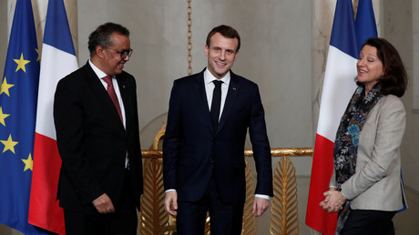 Macron n'ira pas à Davos mais recevra 150 patrons de multinationales à Versailles