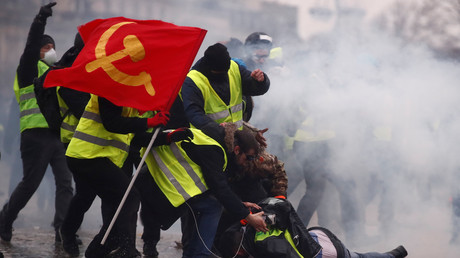 Bordeaux, Toulouse, Paris : les images fortes de l'acte 9 des Gilets jaunes (VIDEOS)