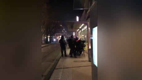 Matraquage d'un Gilet jaune de 55 ans à Bordeaux : que s'est-il passé ? (VIDEOS)