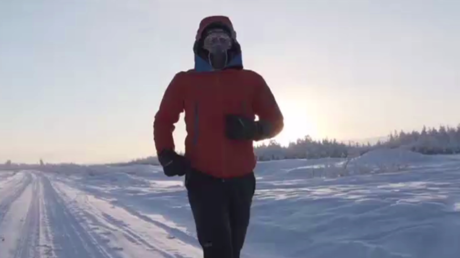 Cours Forrest, cours ! En Sibérie, un athlète parcourt 50 km par -60°C 