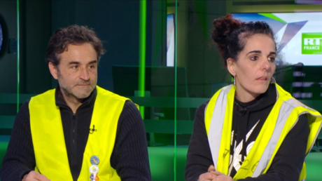 Les Gilets jaunes José Manrubia et Angélique Vozza sur le plateau de RT France, le 20 janvier 2017.