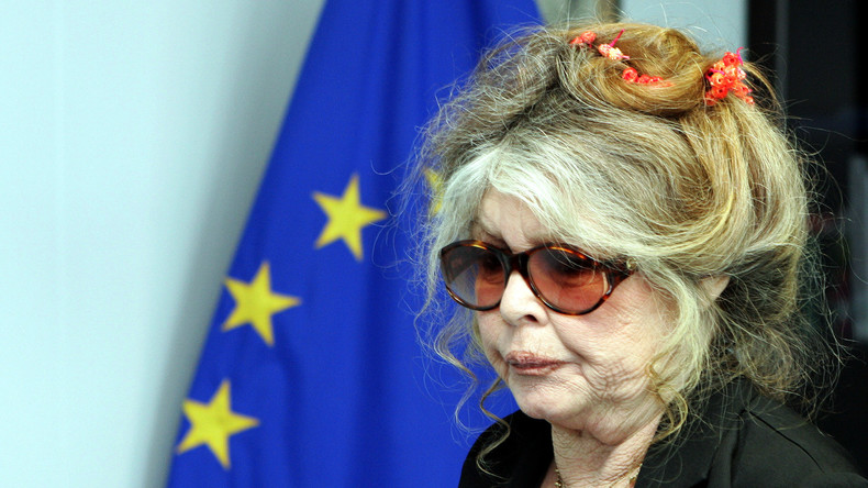 «Vous êtes d'une nullité et d'une incompétence pitoyables et dangereuses» : Bardot tacle Rugy