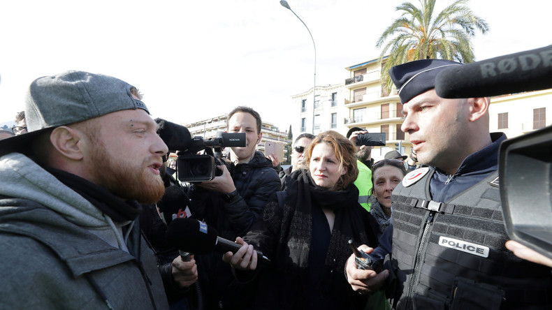 Fly Rider et des Gilets jaunes bloqués à la frontière franco-italienne lors de l'acte 13 (VIDEOS)