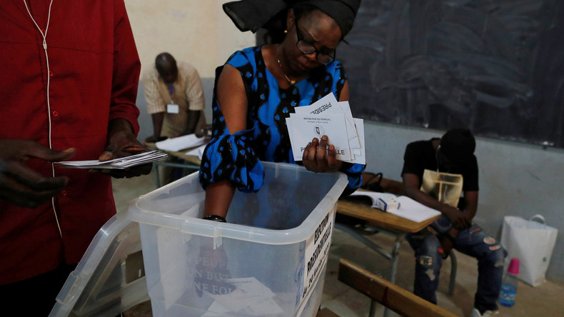 Présidentielle au Sénégal : le camp du président sortant Macky Sall revendique déjà la victoire