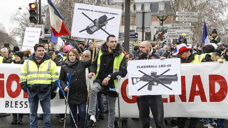 Les Gilets jaunes se sont mobilisés à Paris pour rendre hommage aux personnes blessées lors des précédentes manifestations, le 2 février à Paris. 