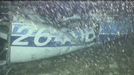 Photographie de la carlingue de l'avion retrouvé par les enquêteurs de l'AAIB.