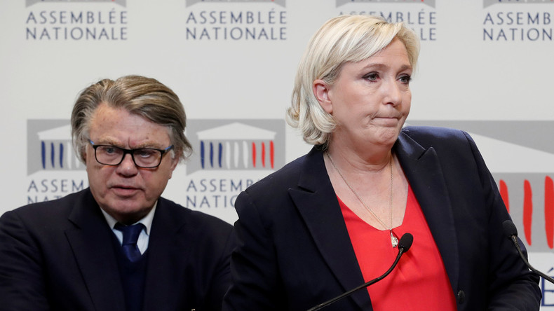 Marine Le Pen menacée d'un procès pour la diffusion de photos d'exactions de Daesh sur Twitter