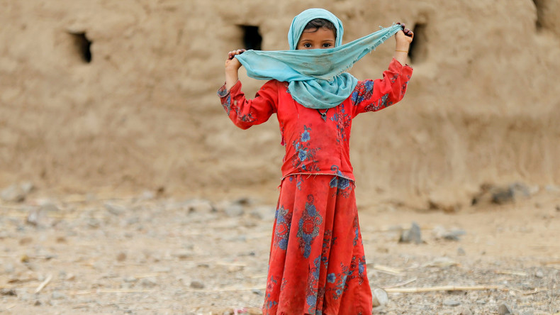 Yémen : pour échapper à la famine, des familles marient leurs filles (VIDEO)