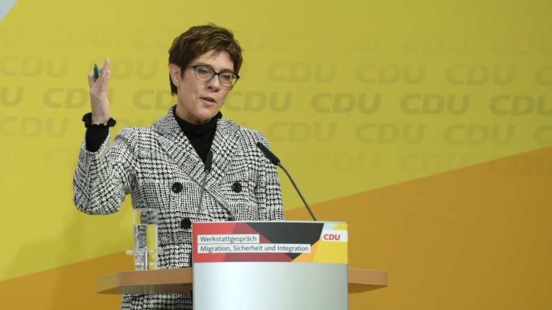 Siège de l'UE à l'ONU, porte-avions européen... les propositions de la dauphine de Merkel