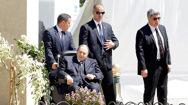 Algérie : Abdelaziz Bouteflika renonce à briguer un cinquième mandat, l'élection reportée