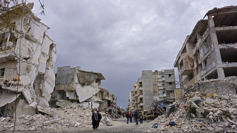 Syrie : l'aviation russe détruit un entrepôt rempli de drones à Idleb (VIDEO)