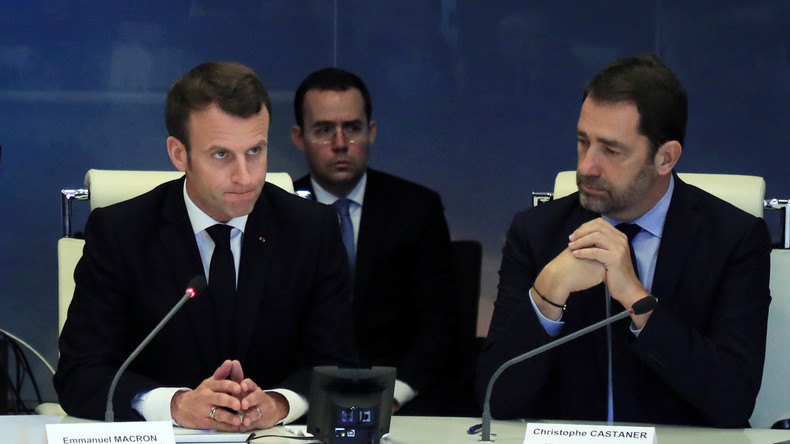 «Entre les images du ski et de la boîte de nuit» : Macron furieux sur la gestion de l'acte 18
