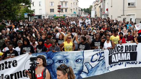 Manifestation le 21 juillet 2018 à Beaumont-sur-Oise en soutien de la famille d'Adama Traoré.