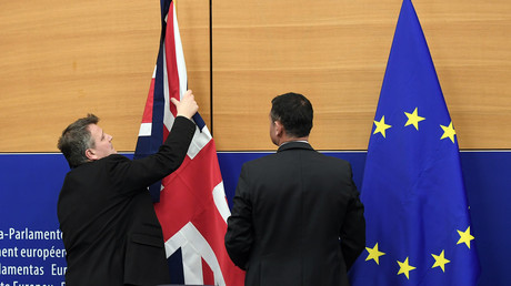 Les députés britanniques rejettent l'accord de sortie, ouvrant la porte à un Brexit dur (EN CONTINU)
