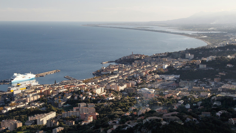 Des explosifs découverts en Corse près de centres d'impôts, quelques jours avant la venue de Macron