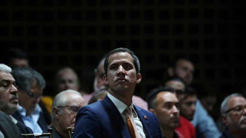 La Cour suprême du Venezuela demande la levée de l'immunité parlementaire de Juan Guaido 