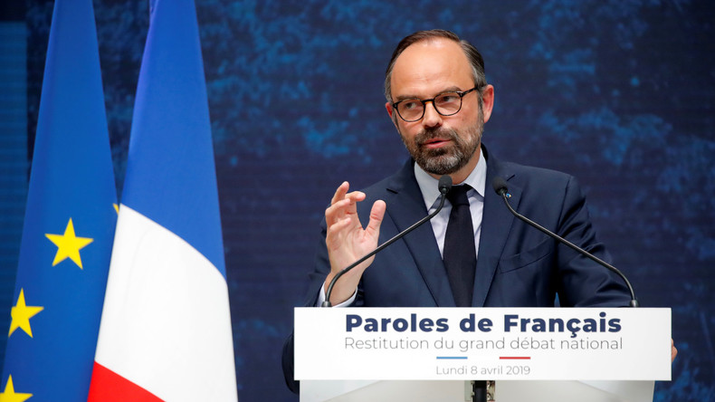 Edouard Philippe interrompu en plein discours sur les conclusions du grand débat (VIDEO)