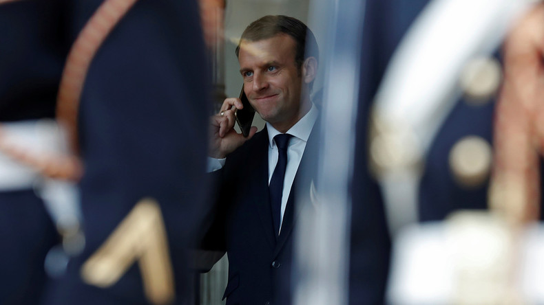 Pensant appeler le nouveau président ukrainien, Emmanuel Macron a-t-il été piégé par un canular ?