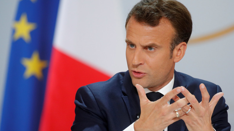 Les signaux plus ou moins subtils de Macron aux électeurs du RN