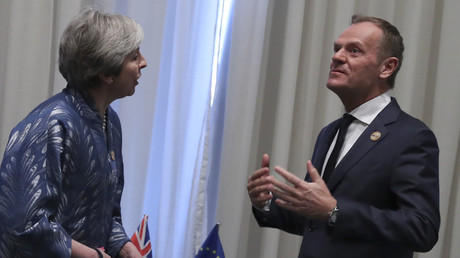 Brexit : Theresa May suggère une sortie le 30 juin, le Conseil européen propose un report d'un an