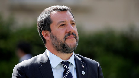 «Du bon sens» : Salvini salue le retour des mentions «père» et «mère» sur les formulaires d'identité