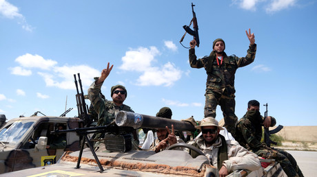 Libye : raid aérien en banlieue de Tripoli, «contre-offensive» du gouvernement d'union nationale 
