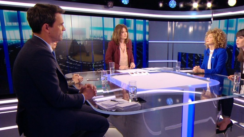 Spéciale européennes : l'Europe, on l'aime ou on la quitte ?