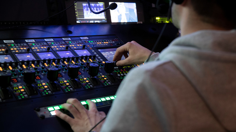 Elections européennes : bientôt un «dispositif anti-fake news» lors des débats télévisés ?