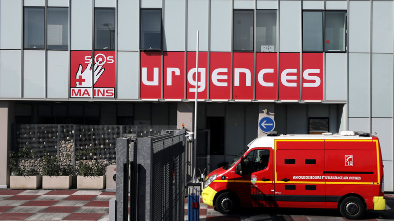 Grève symbolique de cinq minutes dans les services d'urgence des hôpitaux publics partout en France