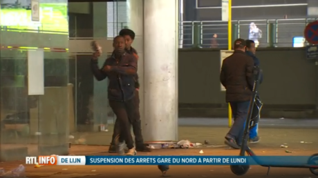 Migrants : une équipe de TV agressée en plein reportage à la gare du Nord de Bruxelles (VIDEO)