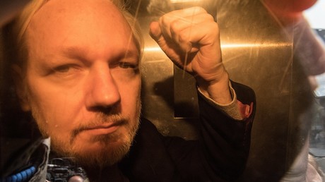 Suède : la justice relance les poursuites pour viol contre Julian Assange