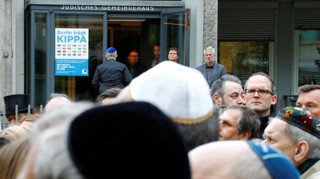 Allemagne : les autorités déconseillent aux juifs de porter la kippa, pour leur sécurité