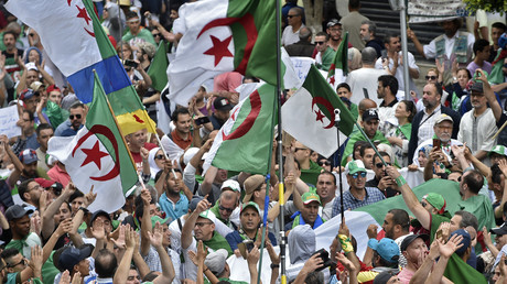 Des Algériens manifestent contre le gouvernement à Alger le 24 mai 2019 (image d'illustration).