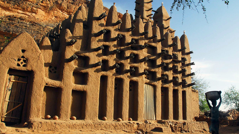 Mali : au moins 95 morts dans l'attaque d'un village dogon 