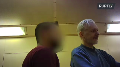 Images exclusives de Julian Assange (VIDEO)