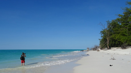 Une plage de l'île Juan de Nova, appartenant aux îles Eparses françaises de l'océan Indien (image d'illustration).