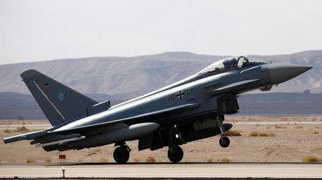 Allemagne : deux avions de combat Eurofighter entrent en collision et s'écrasent, un mort
