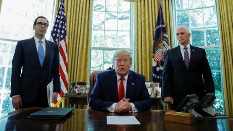 Le président américain Donald Trump annonce de nouvelles sanctions contre l'Iran depuis le Bureau ovale de la Maison Blanche, le 24 juin 2019. 
