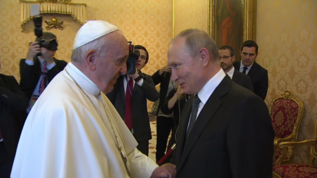 Vatican : rencontre entre Vladimir Poutine et le pape François