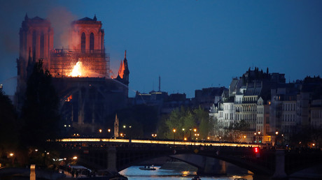 Pollution au plomb après l'incendie de Notre-Dame : y a-t-il eu une volonté d'étouffer l'affaire ?