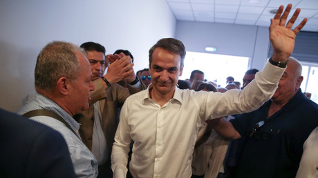 Législatives en Grèce : la droite de Kyriakos Mitsotakis largement en tête, devant Alexis Tsipras