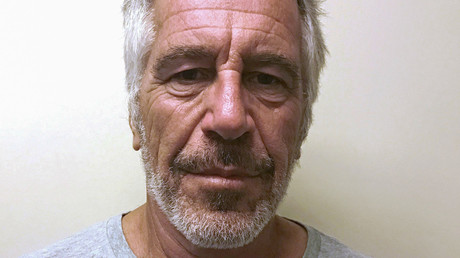 Le milliardaire Jeffrey Epstein retrouvé blessé et presque inconscient dans sa cellule à New York